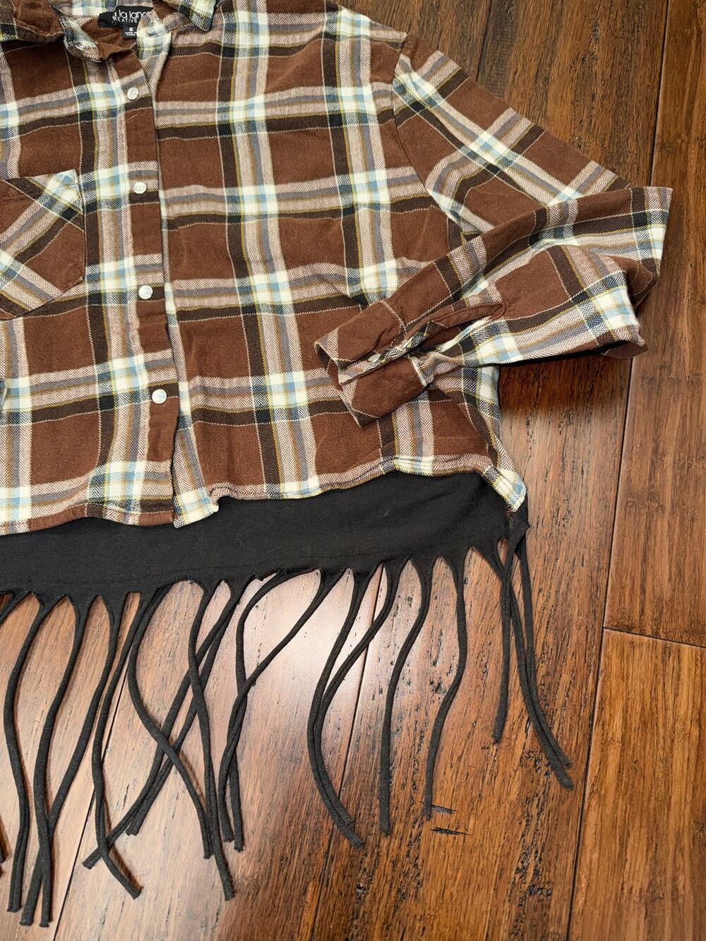 La La Land Creative Co. plaid cropped flannel shirt Nashville guitar S Small